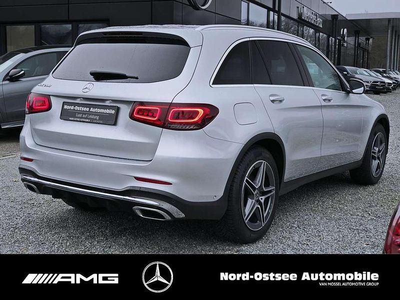 Gebraucht Mercedes GLC200 AMG 197 PS (144 kW) 2021 Iridiumsilber metallic SUV