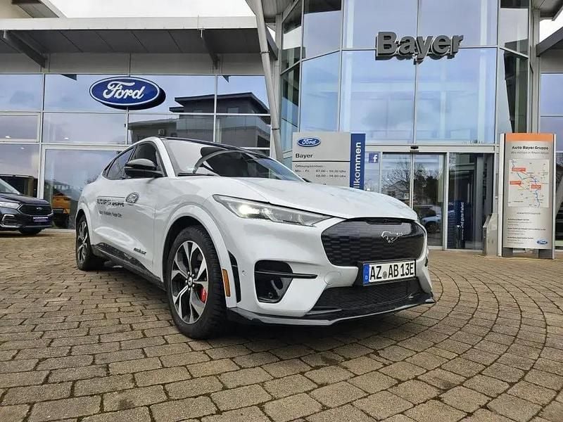 Space white Gebraucht 2023 Ford Mustang Mach-E GT SUV | 49.990 € (Fairer Preis) - Bild 1/4