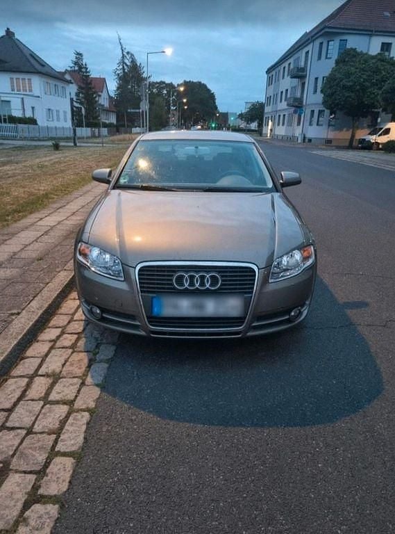 Gebraucht 2004 Audi A4 Limousine | 2.600 € (Fairer Preis) - Bild 1/4