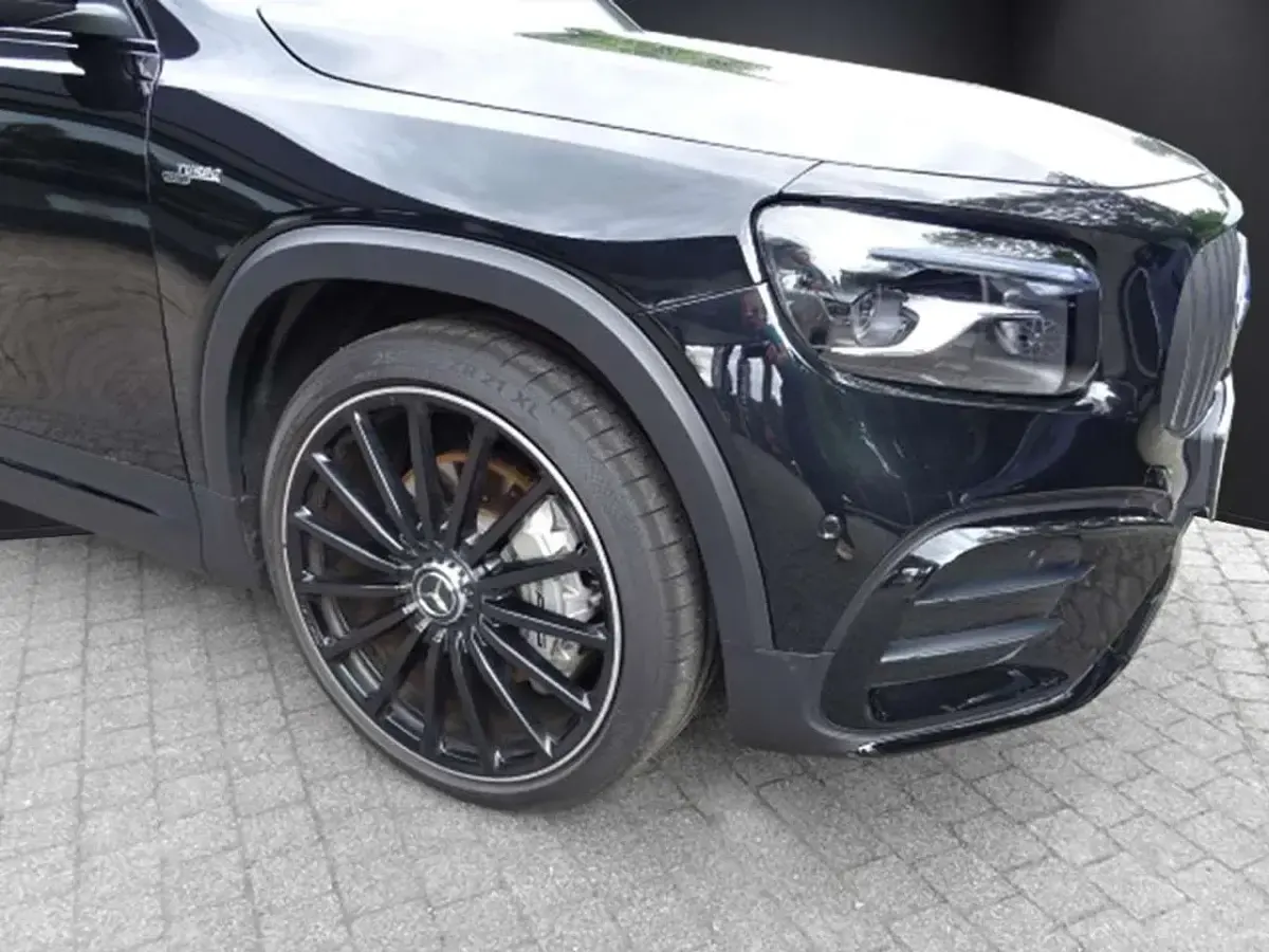 Gebraucht Mercedes GLB35 AMG 306 PS (225 kW) 2024 Schwarz SUV