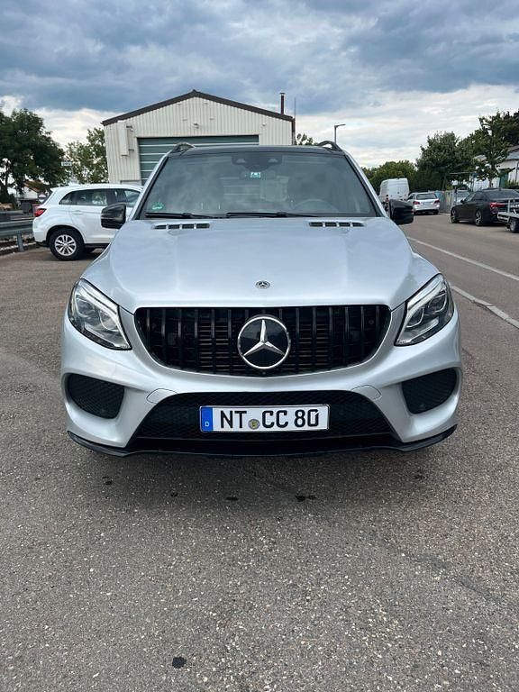 Silber Gebraucht 2017 Mercedes GLE350 SUV | 20.400 € (Teuer) - Bild 1/4