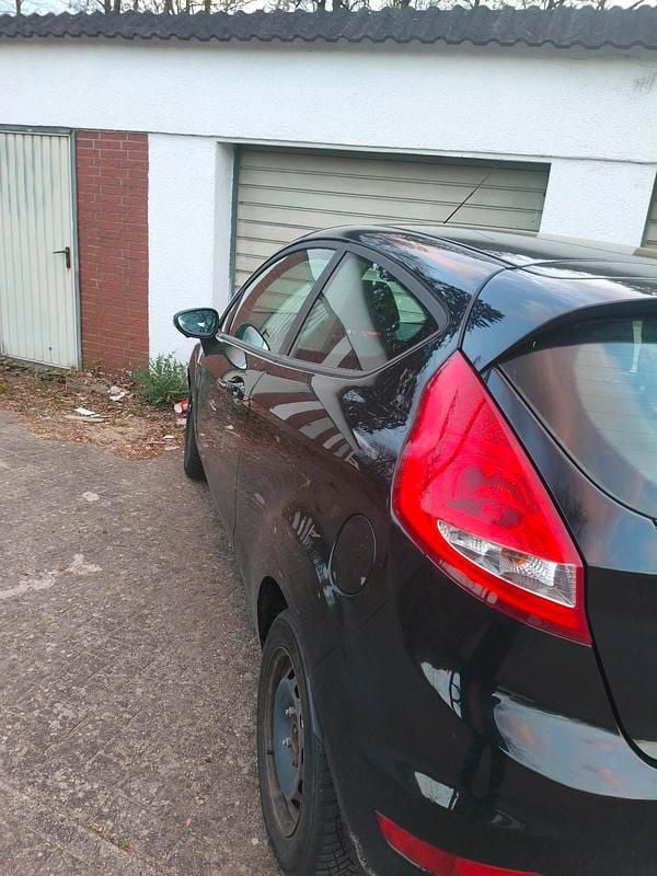 Gebraucht Ford Fiesta 82 PS (60 kW) 2010 Schwarz Kleinwagen