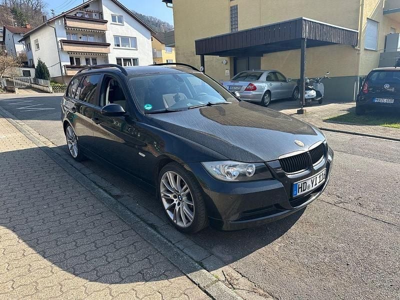Gebraucht BMW 320 170 PS (125 kW) 2007 Schwarz Kombi