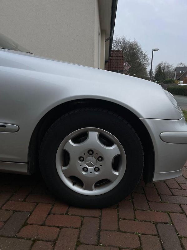 Gebraucht Mercedes C200 Classic 122 PS (89 kW) 2004 Silber Kombi