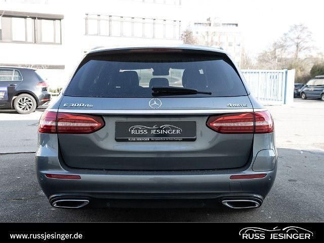 Gebraucht Mercedes E300 Avantgarde 306 PS (225 kW) 2021 Grau Limousine