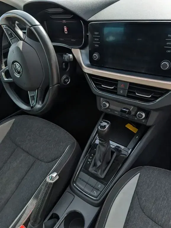 Gebraucht Skoda Scala Style 150 PS (110 kW) 2019 Grau Kleinwagen