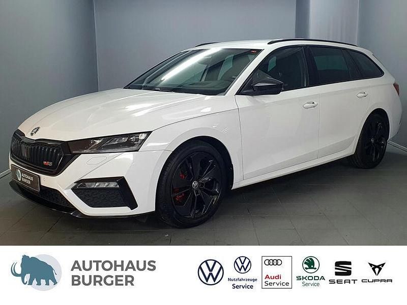 Candyweiß Gebraucht 2022 Skoda Octavia RS Kombi | 29.870 € (Fairer Preis) - Bild 1/4