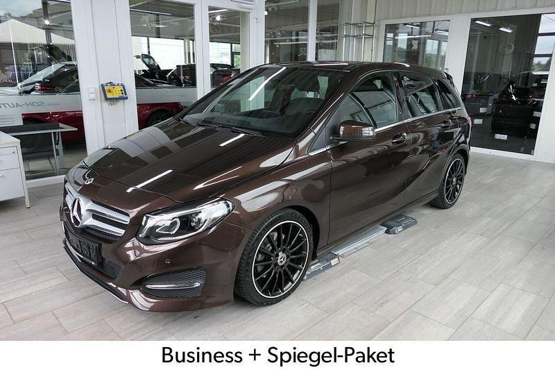 Braun Gebraucht 2018 Mercedes B220 Business Van / Kleinbus | 19.490 € (Fairer Preis) - Bild 1/4