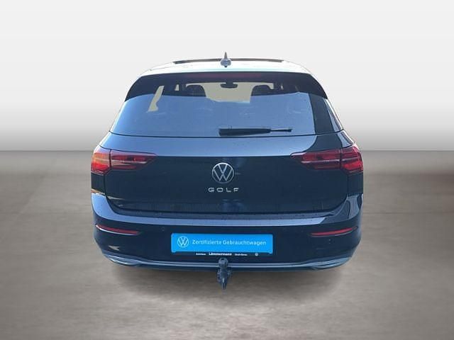Gebraucht VW Golf VIII Active 150 PS (110 kW) 2022 Schwarz Limousine