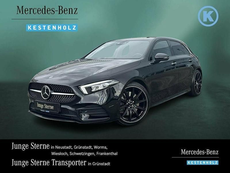 Kosmosschwarz Gebraucht 2019 Mercedes A250 AMG Limousine | 29.880 € (Etwas zu teuer) - Bild 1/4