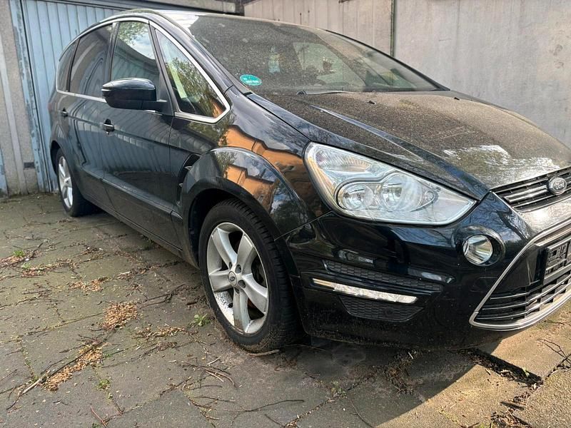 Usata Ford S-MAX Titanium 200 CV (147 kW) 2012 Nero Monovolume