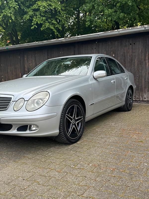 Occasion Mercedes E200 122 ch (89 kW) 2004 Gris Berline