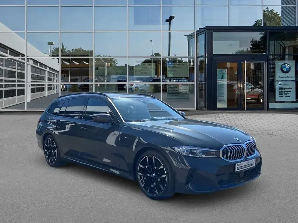 Gebraucht BMW 320 M Sport 190 PS (139 kW) 2025 Grau Kombi
