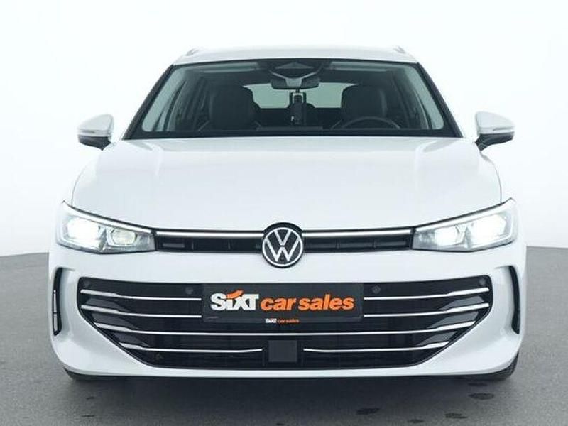 Gebraucht VW Passat IQ Drive 150 PS (110 kW) 2025 Weiß Kombi