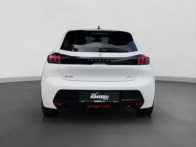 Gebraucht Peugeot 208 GT 101 PS (74 kW) 2023 Weiß Kleinwagen
