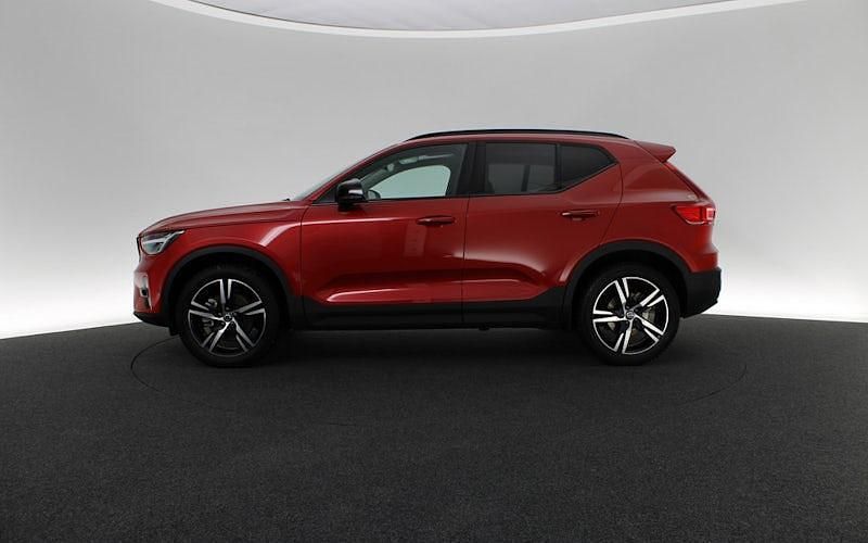 Gebraucht Volvo XC40 Plus 163 PS (119 kW) 2025 Rot SUV