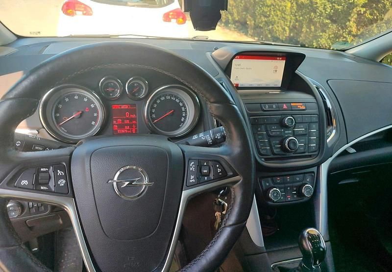 Gebraucht Opel Zafira 140 PS (102 kW) 2015 Schwarz Van / Kleinbus