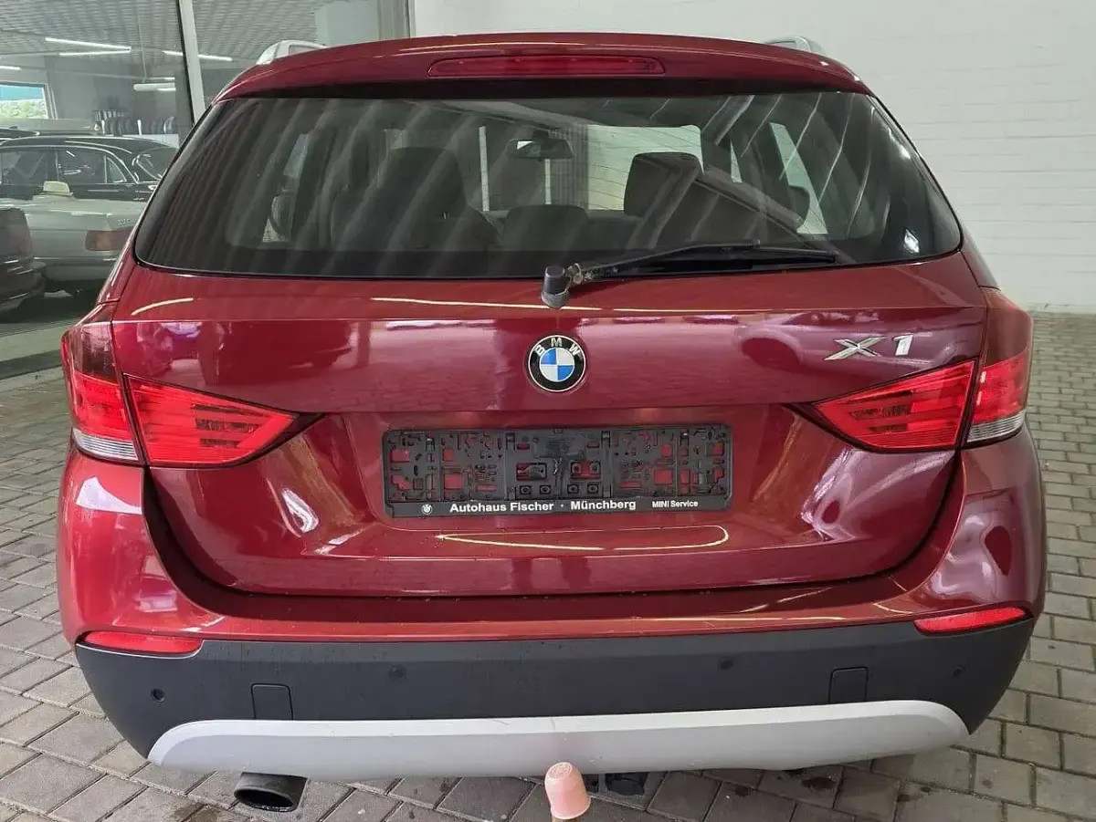Gebraucht BMW X1 150 PS (110 kW) 2010 Vermilionrot metallic SUV