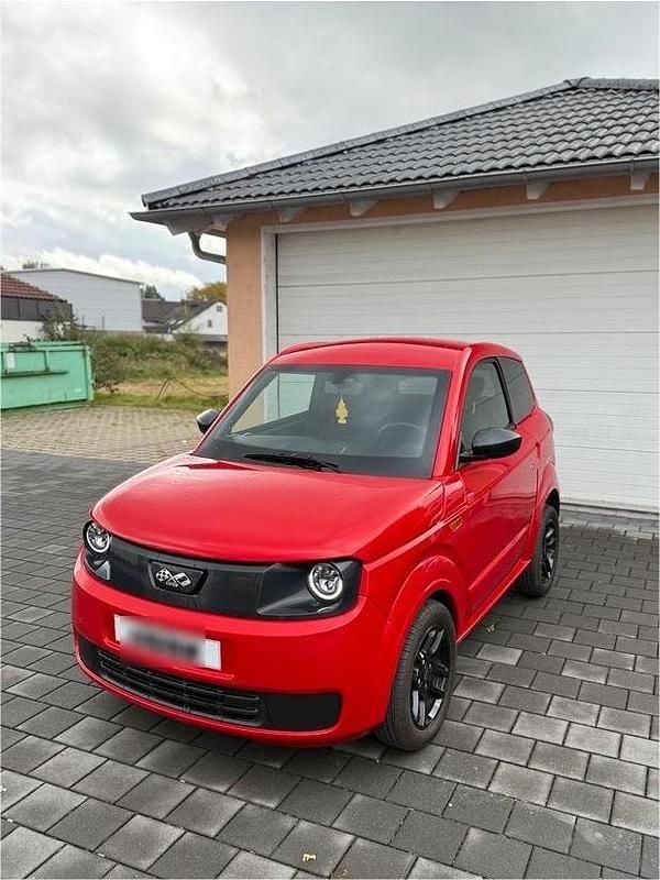 Rot Gebraucht 2024 Aixam Microcar Kleinwagen | 11.900 € - Bild 1/4