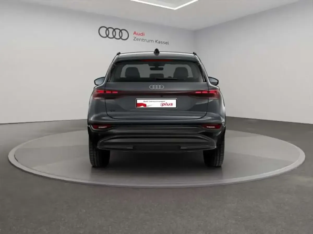 Neu Audi Q6 e-tron 185 kW (252 PS) 2026 Grau SUV