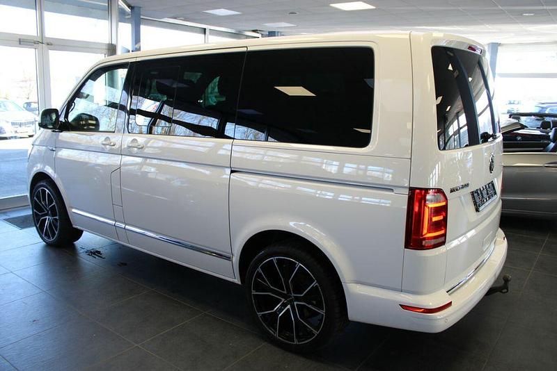 Second-hand VW Multivan Highline 199 CP (146 kW) 2019 Alb Monovolum