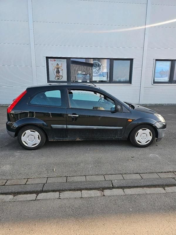 Gebraucht Ford Fiesta 60 PS (44 kW) 2006 Schwarz Kleinwagen