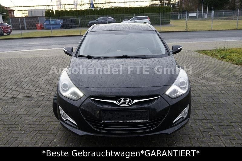 Gebraucht Hyundai i40 Comfort 135 PS (99 kW) 2012 Schwarz Kombi