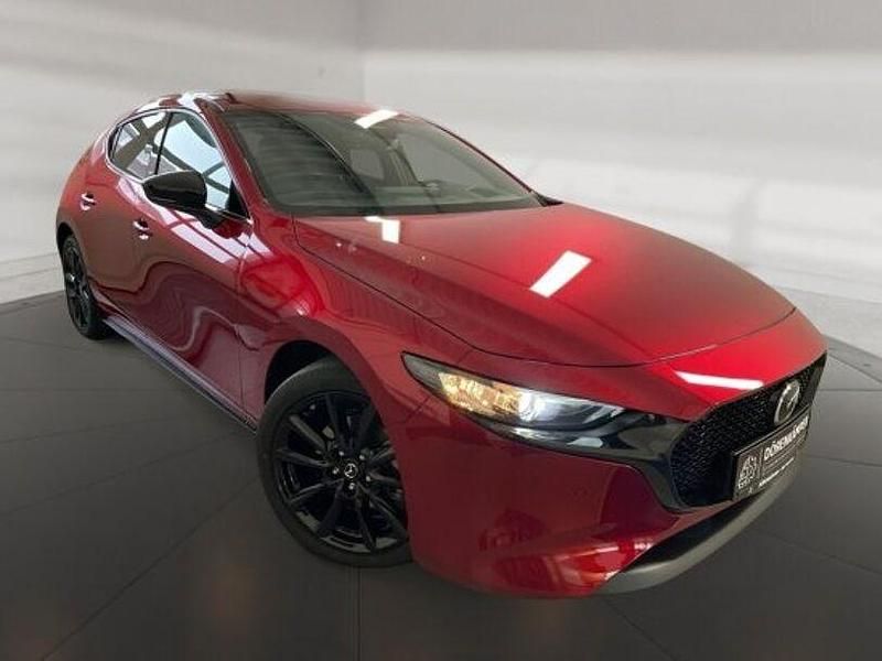 Soul red crystal m Gebraucht 2024 Mazda 3 Homura-Line Limousine | 24.555 € (Fairer Preis) - Bild 1/4