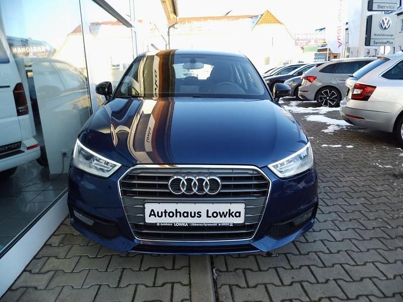 Gebraucht Audi A1 Sportback Design 95 PS (69 kW) 2016 Blau Kleinwagen