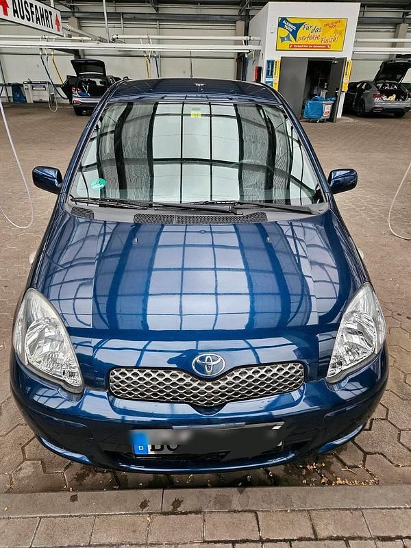 Blau Gebraucht 2005 Toyota Yaris Kleinwagen | 2.500 € (Fairer Preis) - Bild 1/4