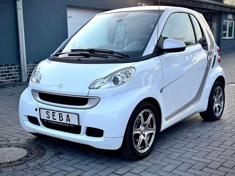 Gebraucht Smart ForTwo Coupé 71 PS (52 kW) 2011 Tridionsicherheitszelle silbe Coupé