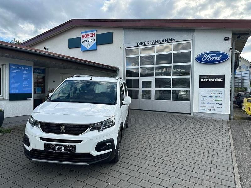 Lack weiss banquise/typ aussen Gebraucht 2019 Peugeot Rifter Allure Van / Kleinbus | 12.990 € - Bild 1/4