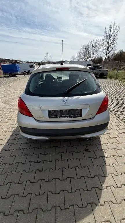 Gebraucht Peugeot 207 Sport 109 PS (80 kW) 2006 Silber Limousine