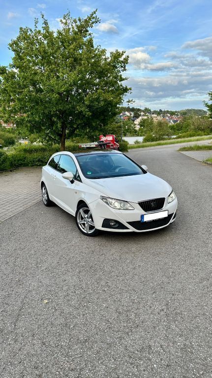 Weiß Gebraucht 2009 Seat Ibiza SC Sport Kleinwagen | 2.999 € (Fairer Preis) - Bild 1/4