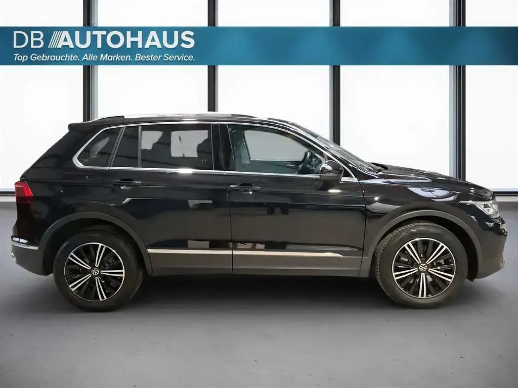 Gebraucht VW Tiguan Elegance 245 PS (180 kW) 2022 Schwarz SUV