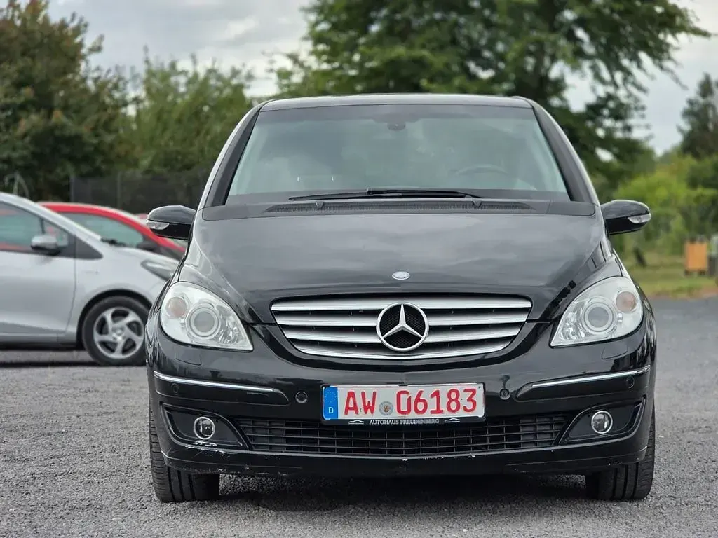 Gebraucht Mercedes B180 109 PS (80 kW) 2008 Schwarz Van / Kleinbus
