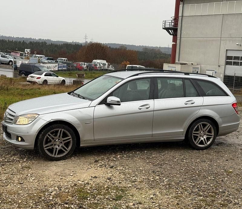 Silber Gebraucht 2009 Mercedes C250 Kombi | 3.850 € (Superpreis) - Bild 1/4