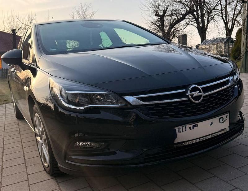 Gebraucht Opel Astra 125 PS (91 kW) 2018 Schwarz Limousine