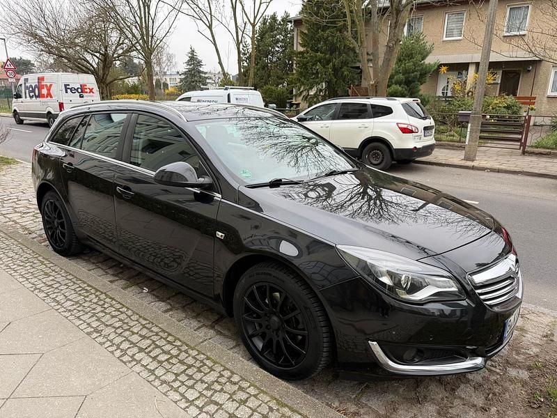 Gebraucht Opel Insignia 131 PS (96 kW) 2014 Schwarz Kombi