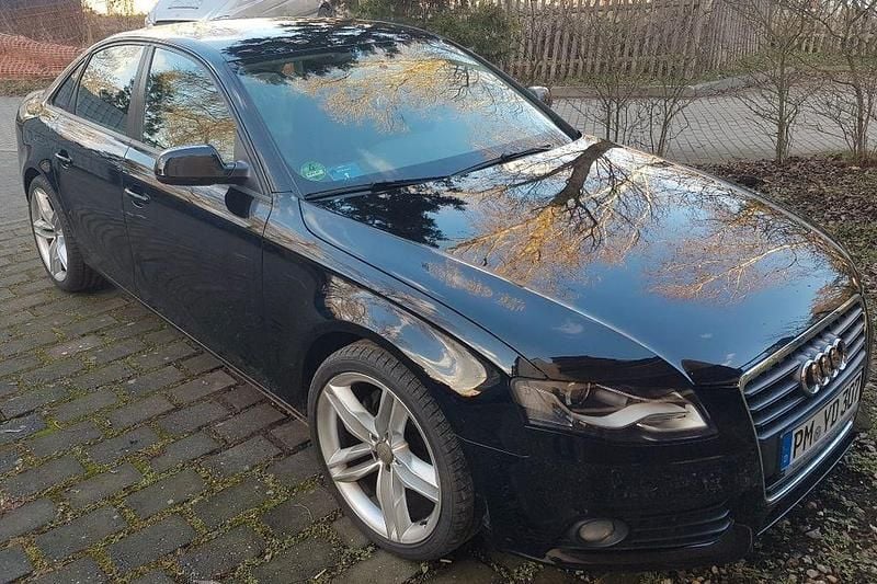 Gebraucht Audi A4 Attraction 120 PS (88 kW) 2010 Schwarz Limousine