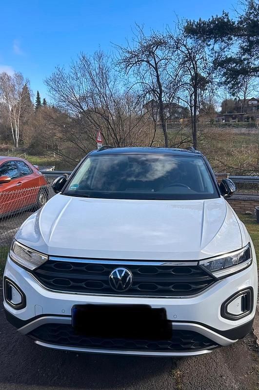 Gebraucht VW T-Roc Move 150 PS (110 kW) 2023 Weiß SUV