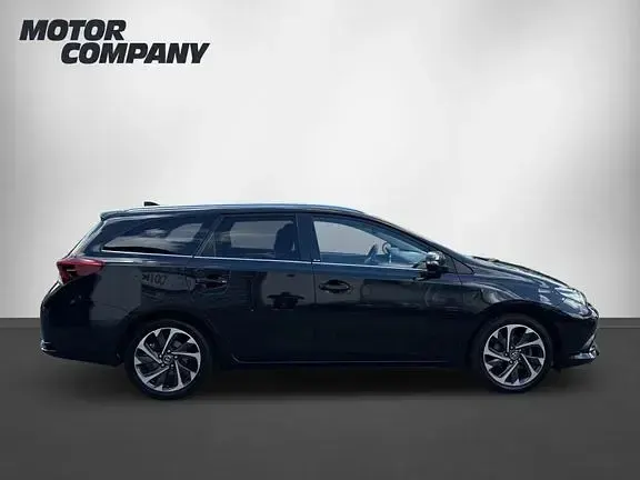 Gebraucht Toyota Auris Basis 116 PS (85 kW) 2017 Mysticschwarz mica