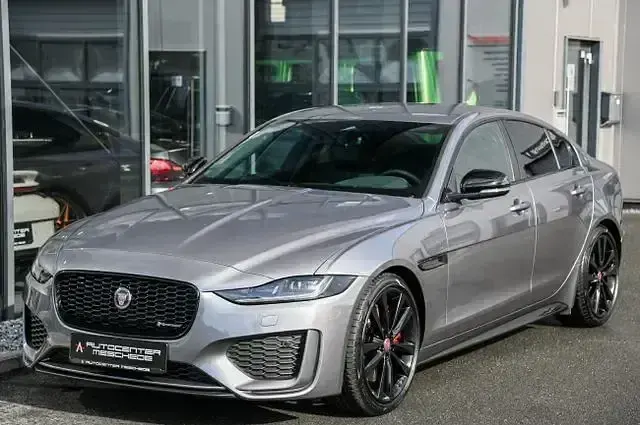 Gebraucht Jaguar XE R-Dynamic 250 PS (183 kW) 2023 Eiger grey metallic Limousine