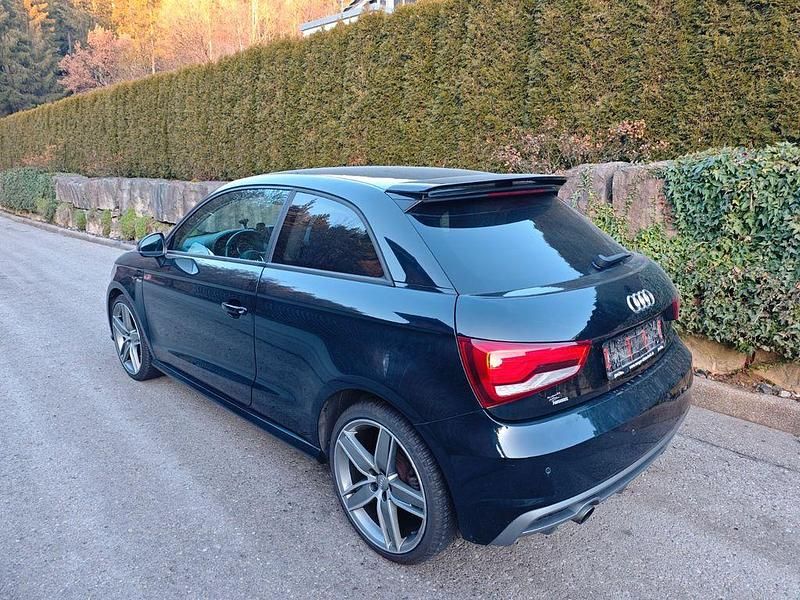 Gebraucht Audi A1 S-Line 95 PS (69 kW) 2015 Schwarz Kleinwagen