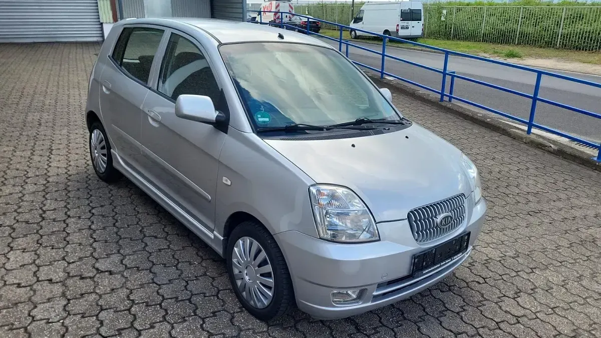 Gebraucht Kia Picanto 65 PS (47 kW) 2005 Silber Kleinwagen