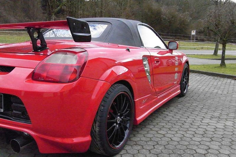 Gebraucht Toyota MR2 140 PS (102 kW) 2002 Rot Cabrio