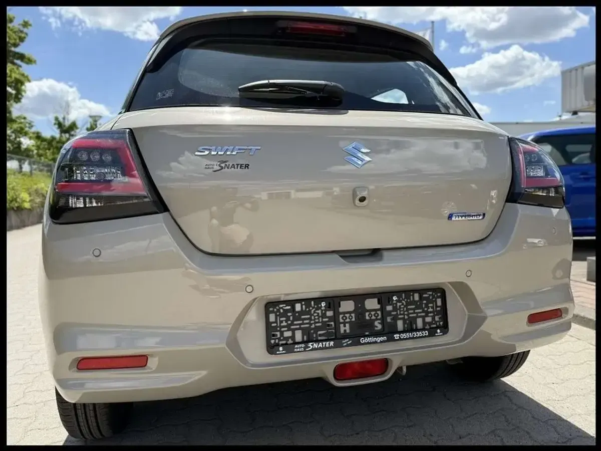 Neu Suzuki Swift Club 82 PS (60 kW) 2026 Caravan ivory Kleinwagen