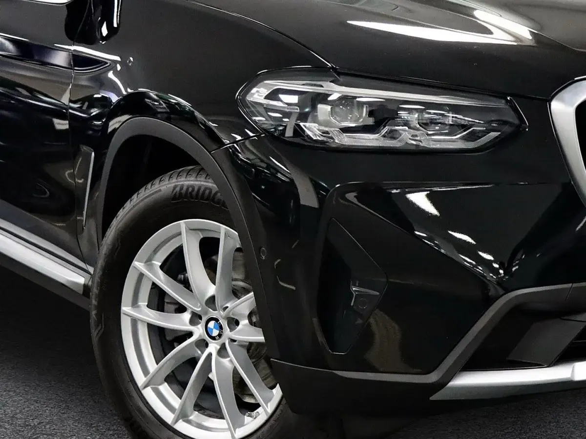 Gebraucht BMW X3 Efficient Dynamics 184 PS (135 kW) 2023 Schwarz uni SUV