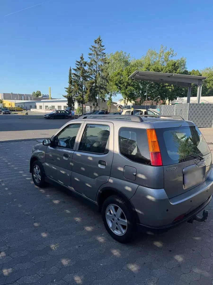 Gebraucht Suzuki Ignis 94 PS (69 kW) 2005 Silber Kleinwagen