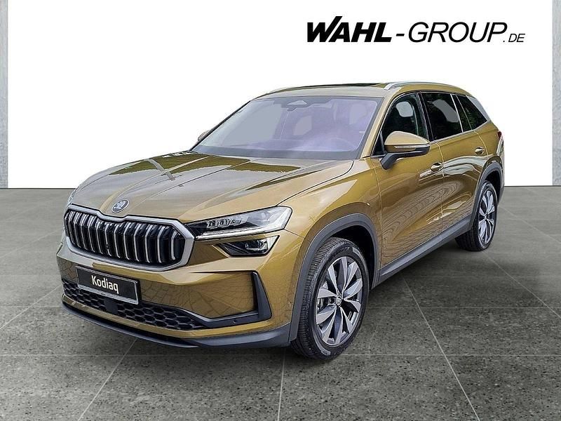 Gold Neu 2025 Skoda Kodiaq Selection SUV | 55.490 € (Etwas zu teuer) - Bild 1/4